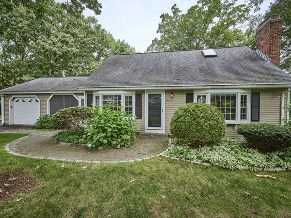 4 Hyder St, Westborough, MA 01581