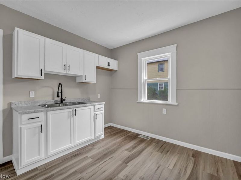 13504 Ashburton Avenue, Cleveland, OH 44110 Photo 31