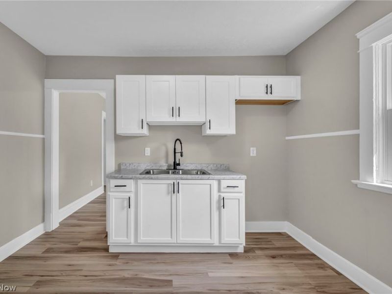 13504 Ashburton Avenue, Cleveland, OH 44110 Photo 37