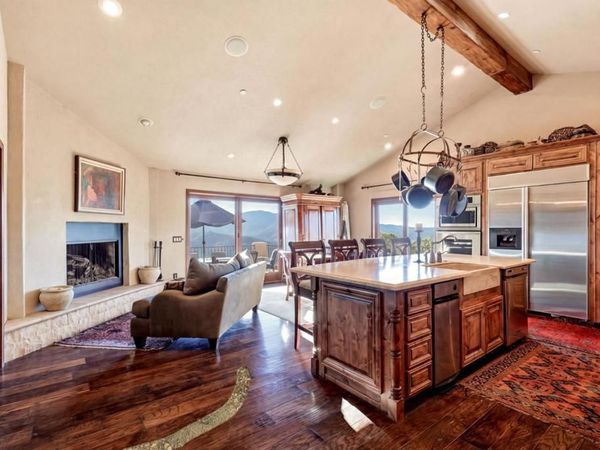 19375 Montevina Road, Los Gatos, CA 95033