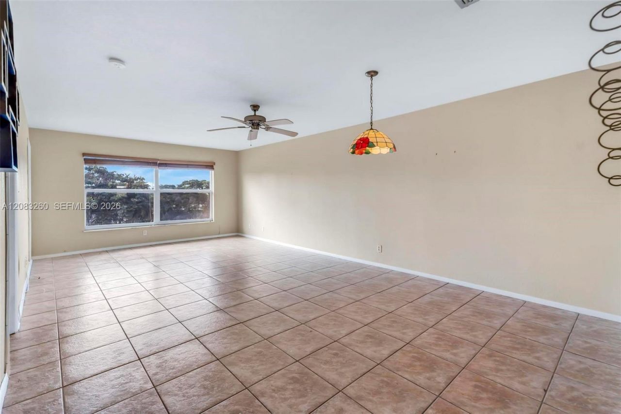 6570 Royal Palm Blvd, Unit 302J, Margate, FL 33063 Photo