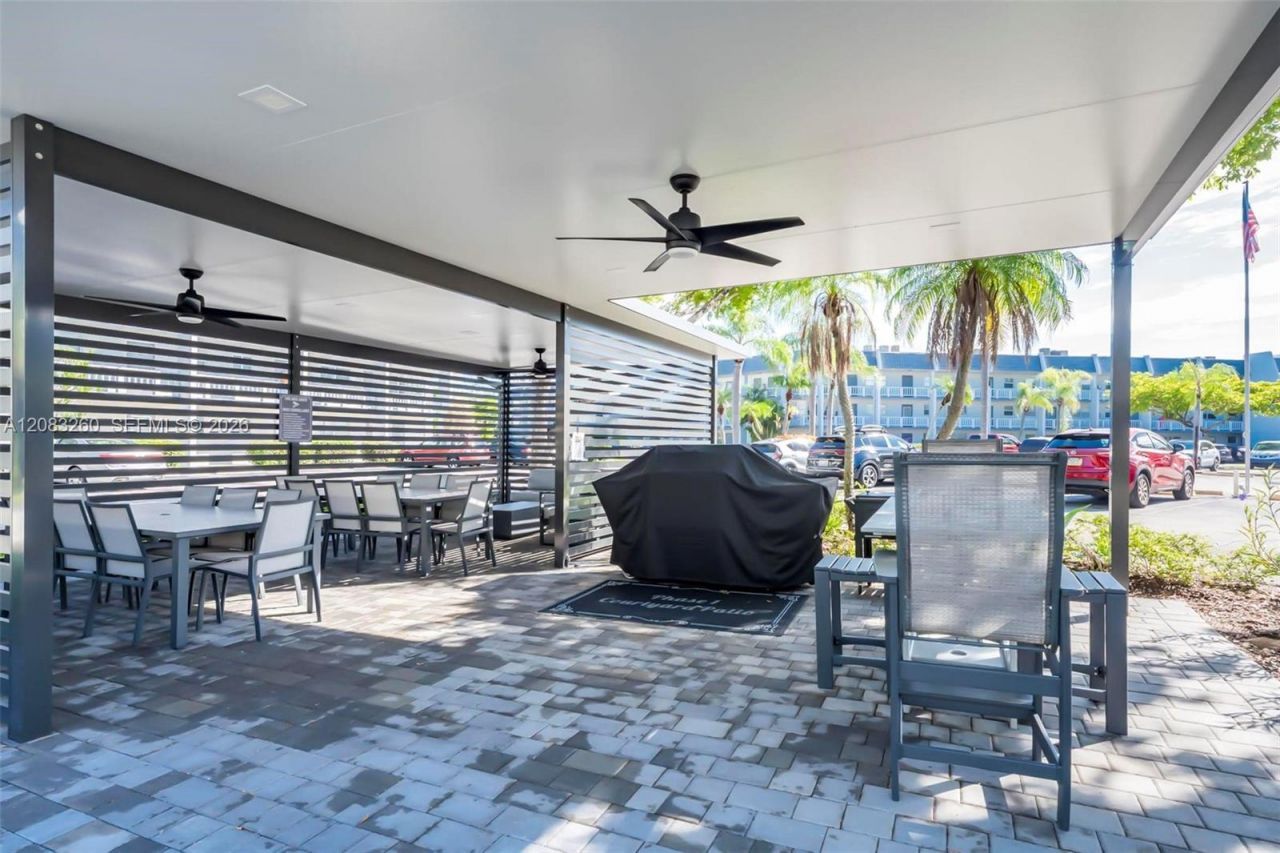 6570 Royal Palm Blvd, Unit 302J, Margate, FL 33063 Photo