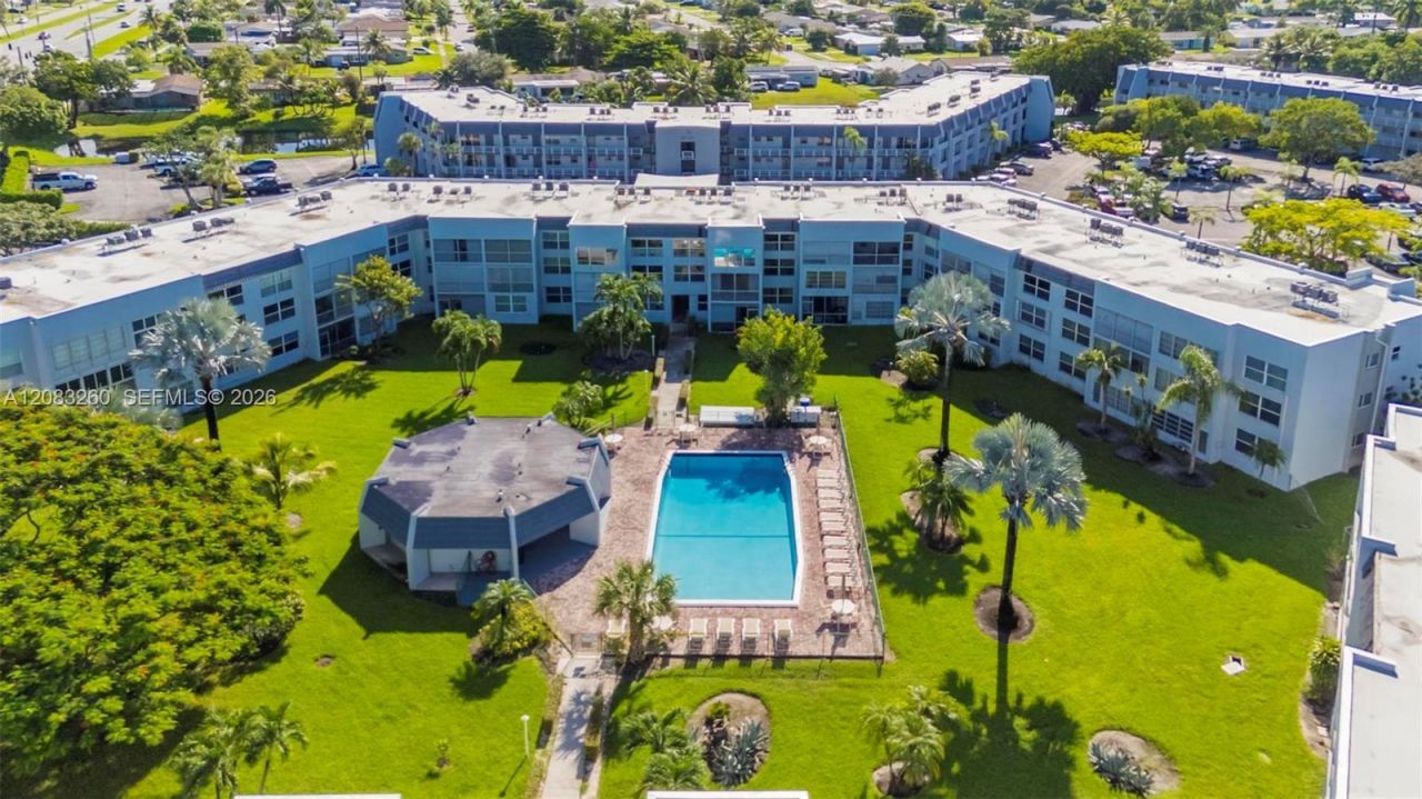 6570 Royal Palm Blvd, Unit 302J, Margate, FL 33063 Photo