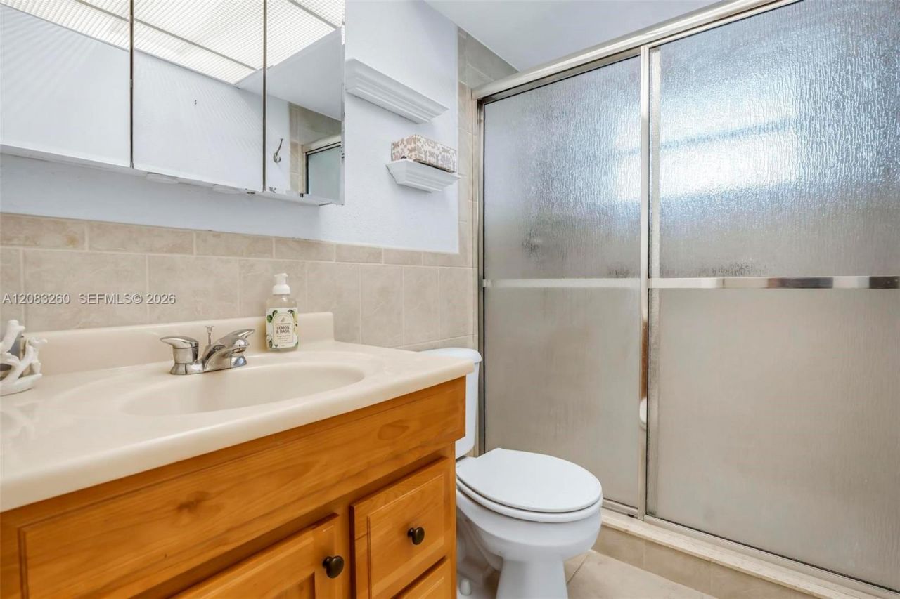 6570 Royal Palm Blvd, Unit 302J, Margate, FL 33063 Photo