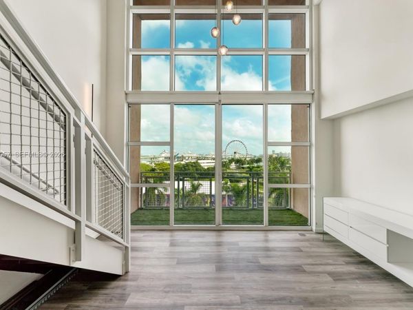 253 NE 2nd St, Unit 630, Miami, FL 33132