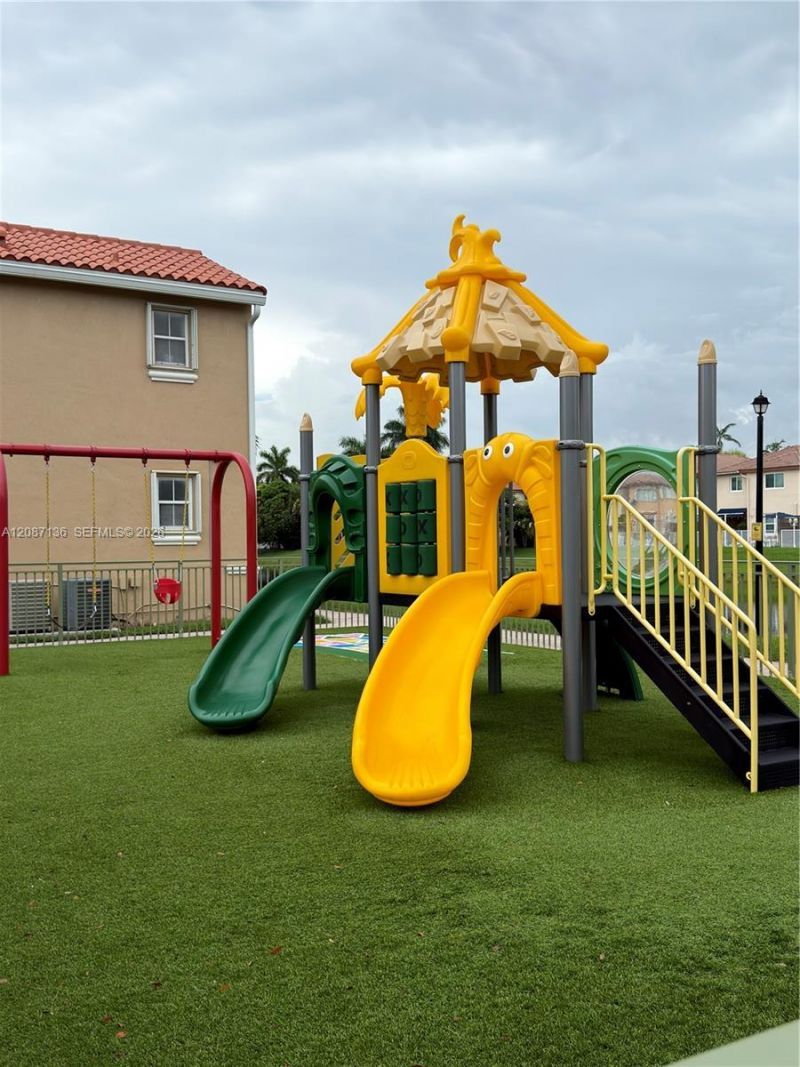 6520 NW 114th Ave, Unit 1621, Doral, FL 33178 Photo