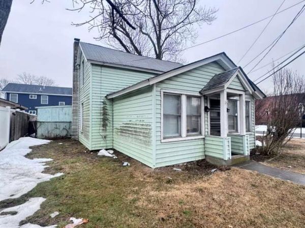 1343 5th Avenue , Bay Shore, NY 11706