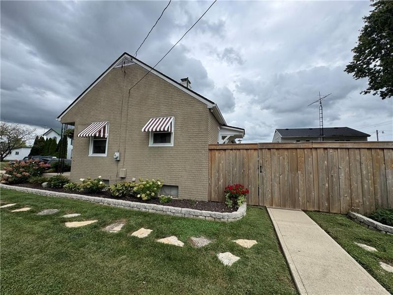 80 W Second Street, West Alexandria, OH 45381 Photo 4