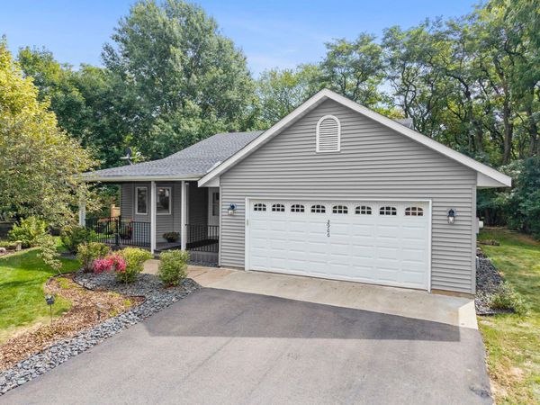2966 Thunder Bay Road , Little Canada, MN 55117