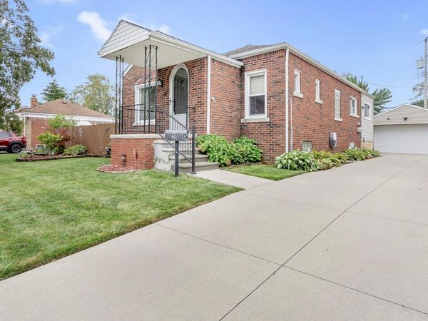961 Capitol Avenue, Lincoln Park, Mi 48146