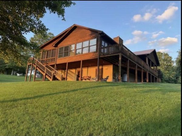 6219 Oak Hill, Byrdstown, TN 38549