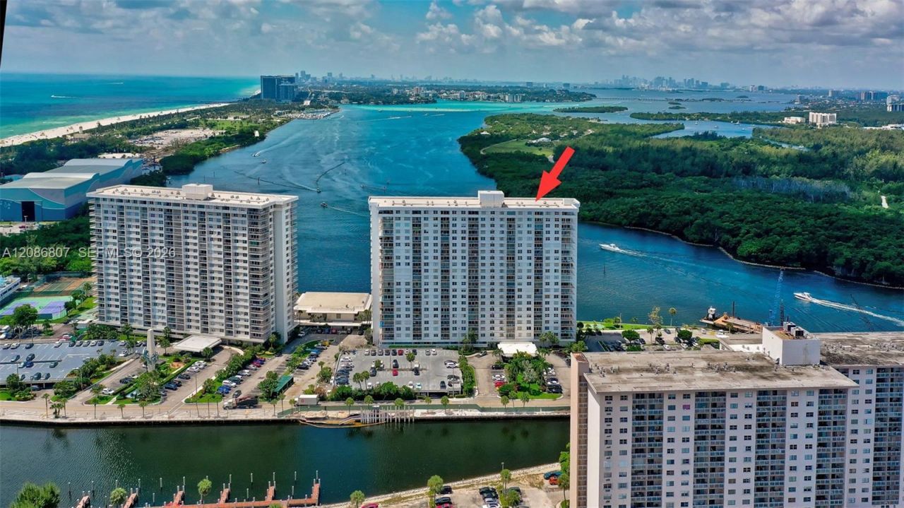 500 Bayview Dr, Unit 1420, Sunny Isles Beach, FL 33160 Photo