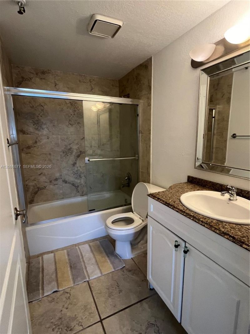 677 NE 24 Th, Unit 704, Miami, FL 33137 Photo