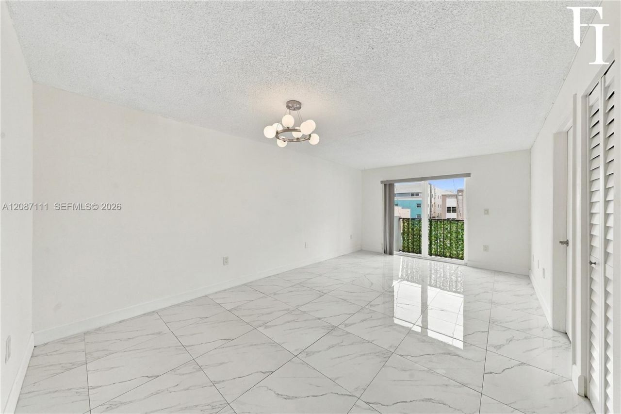 6965 Harding Ave, Unit 406, Miami Beach, FL 33141 Photo