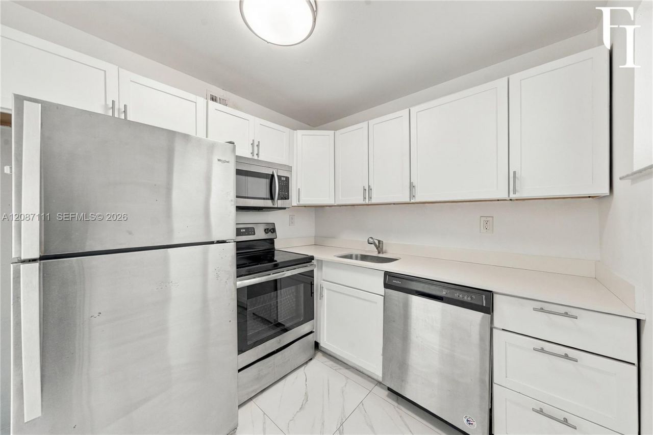 6965 Harding Ave, Unit 406, Miami Beach, FL 33141 Photo