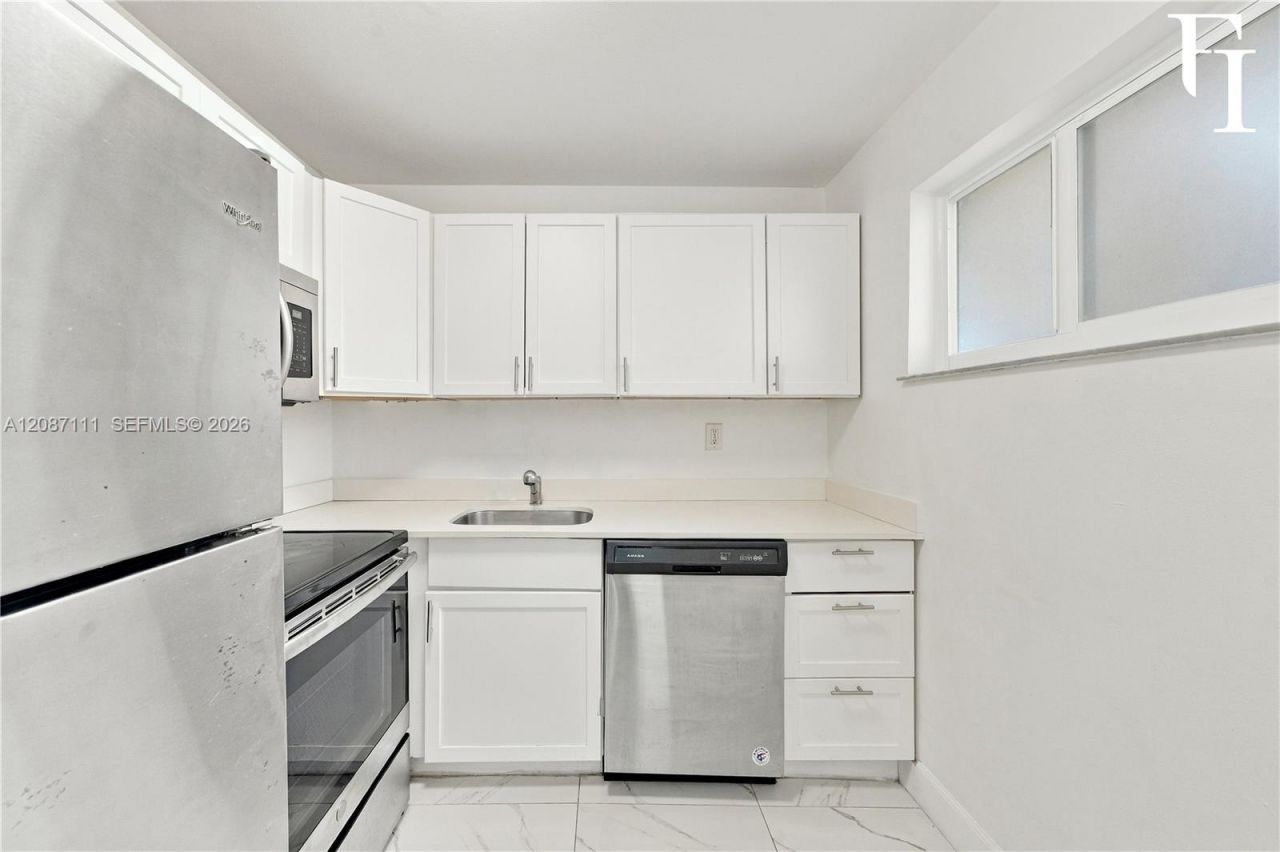 6965 Harding Ave, Unit 406, Miami Beach, FL 33141 Photo