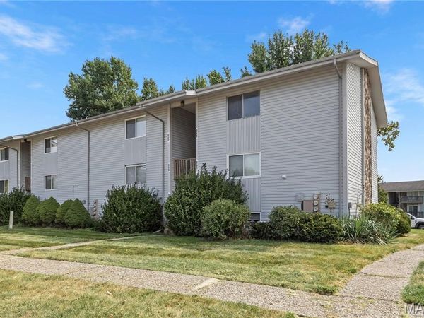 1941 Gascony Parc Drive, Unit 1941, Lake St Louis, MO 63367