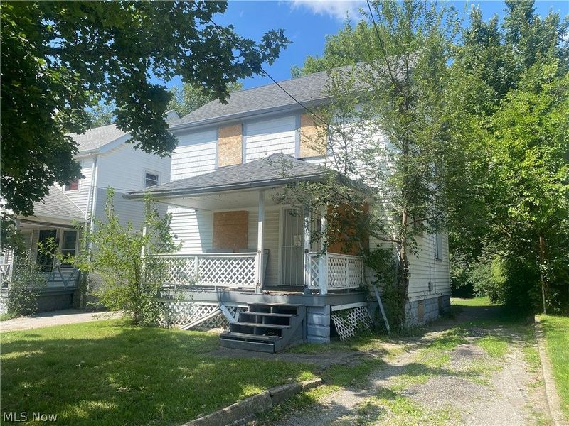 10609 Dove Avenue, Cleveland, OH 44105 Photo 2