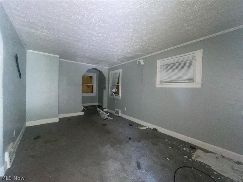 10609 Dove Avenue, Cleveland, OH 44105 Photo 9