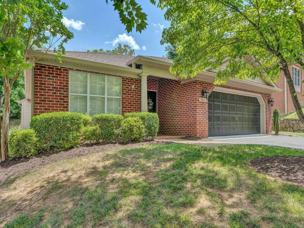5850 Penn Forest PL, Roanoke, VA 24018
