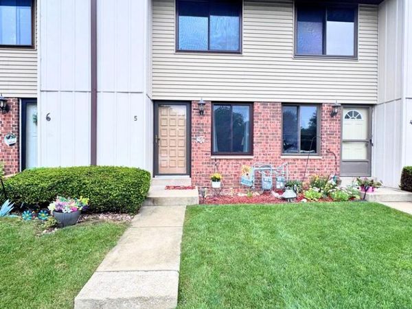 1415 Oakes ROAD, Unit 5, Mount Pleasant, WI 53406