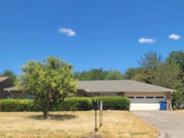 615 Arleta Lane, Ennis, TX 75119