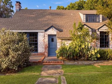 2865 Alden Avenue, Dallas, TX 75211