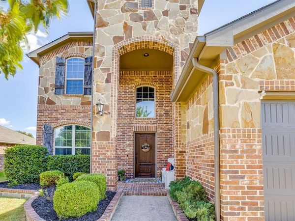 352 Pin Cushion Trail, Burleson, TX 76028