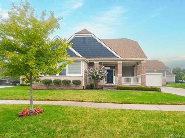 18755 Newton Street , Macomb Township, Mi 48042