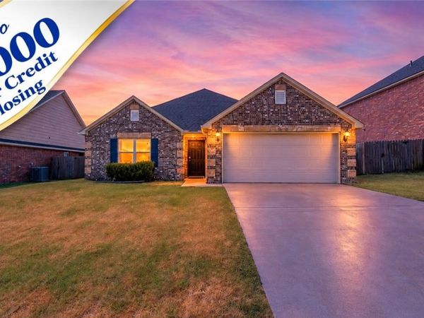1256 Canyon Gate Drive, Siloam Springs, AR 72761