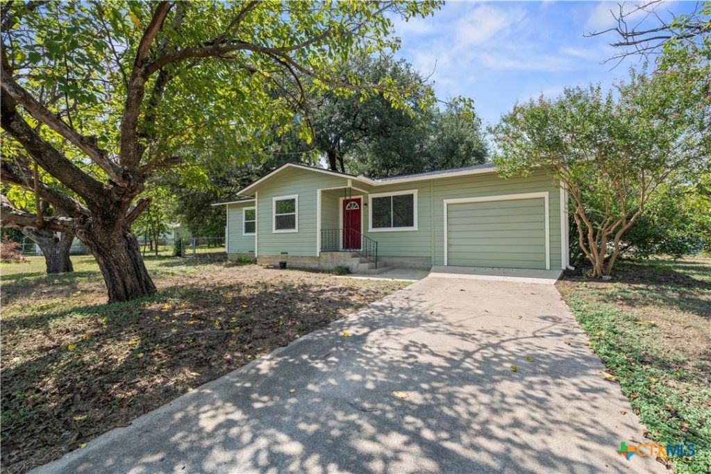 22 Park Lane, Lampasas, TX 76550 Main Photo