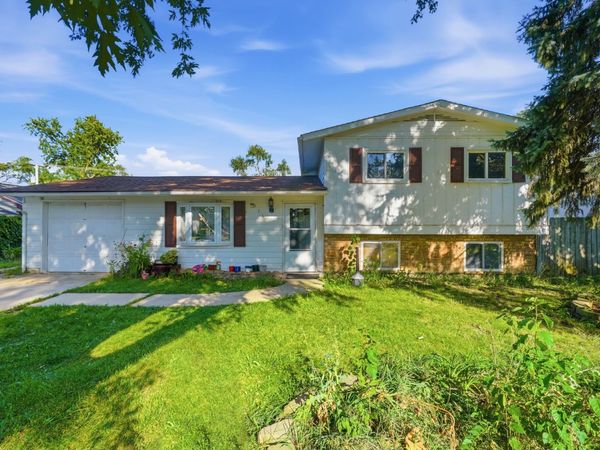 116 S Pinecrest Road, Bolingbrook, IL 60440