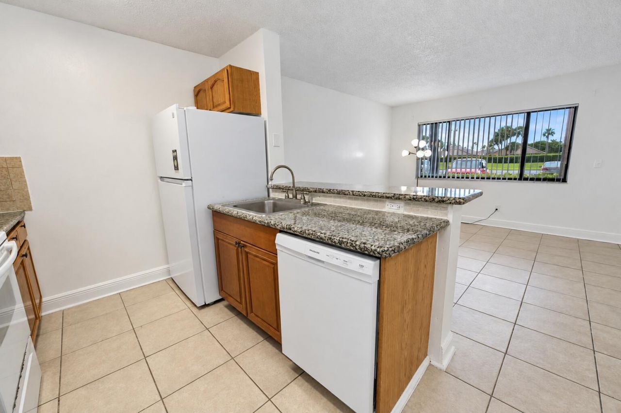 1604 Meadows Circle W, Boynton Beach, FL 33436 Photo