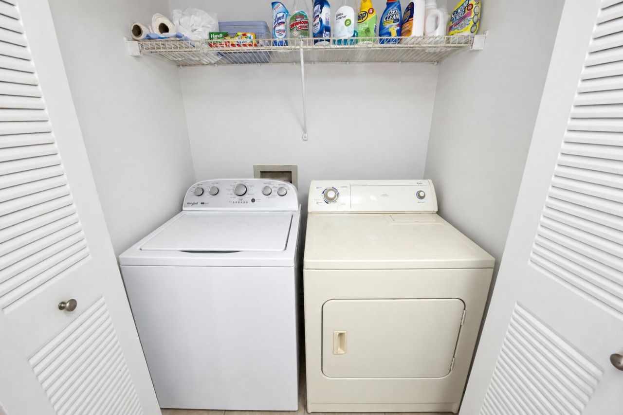 1604 Meadows Circle W, Boynton Beach, FL 33436 Photo