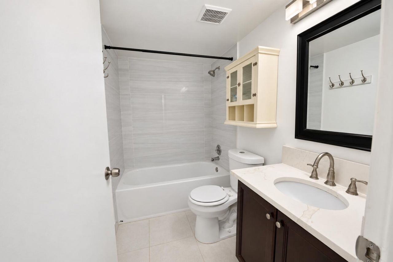 1604 Meadows Circle W, Boynton Beach, FL 33436 Photo