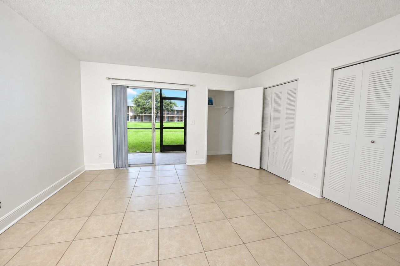 1604 Meadows Circle W, Boynton Beach, FL 33436 Photo