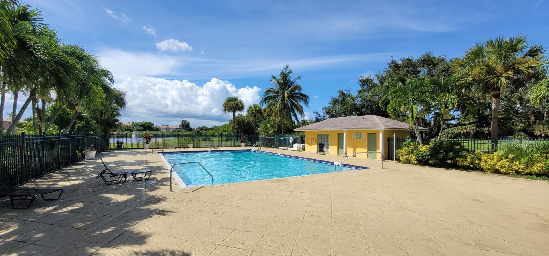 1604 Meadows Circle W, Boynton Beach, FL 33436 Photo