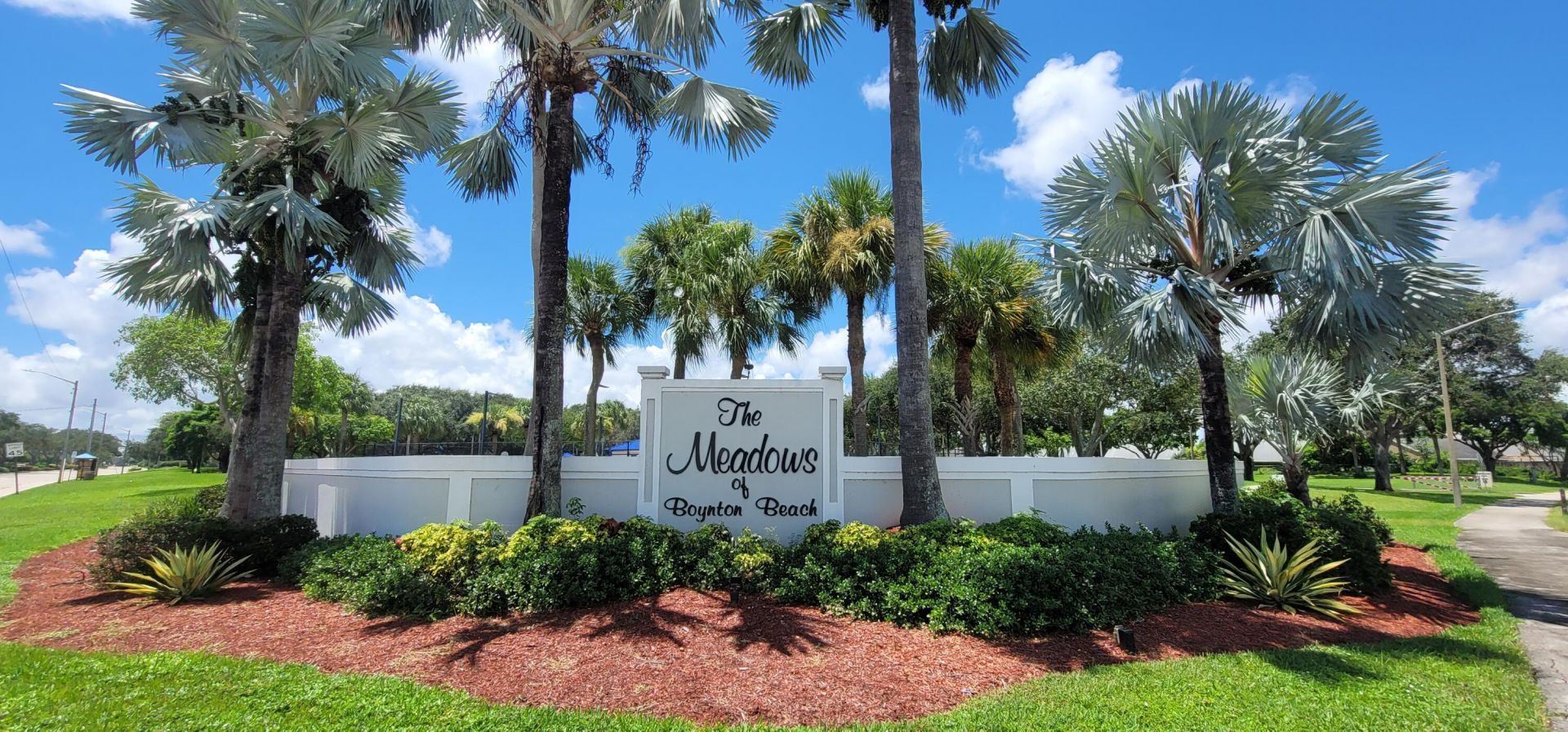 1604 Meadows Circle W, Boynton Beach, FL 33436 Photo