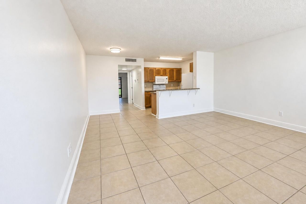 1604 Meadows Circle W, Boynton Beach, FL 33436 Photo