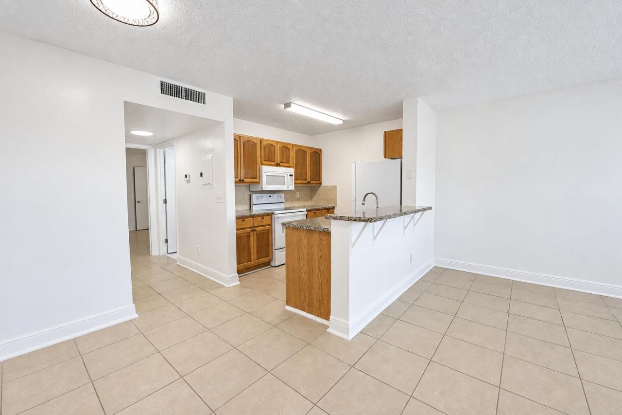 1604 Meadows Circle W, Boynton Beach, FL 33436 Photo