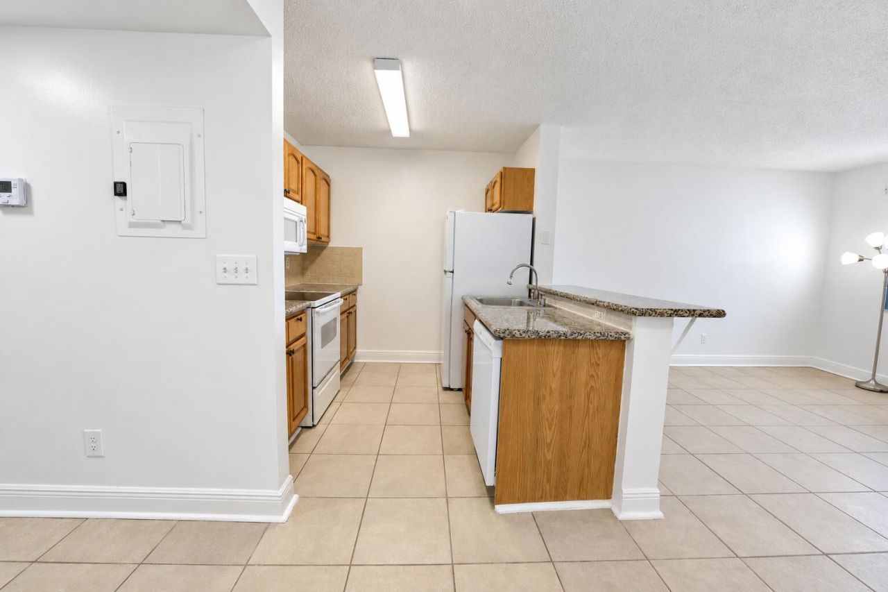 1604 Meadows Circle W, Boynton Beach, FL 33436 Photo