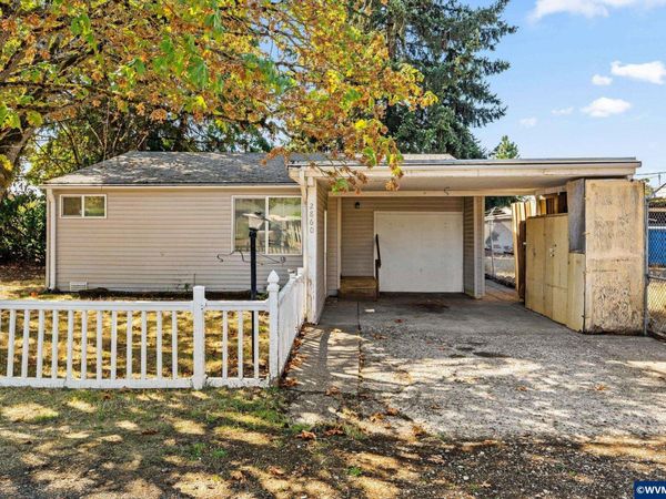 2860 Parkway St, Lebanon, OR 97355