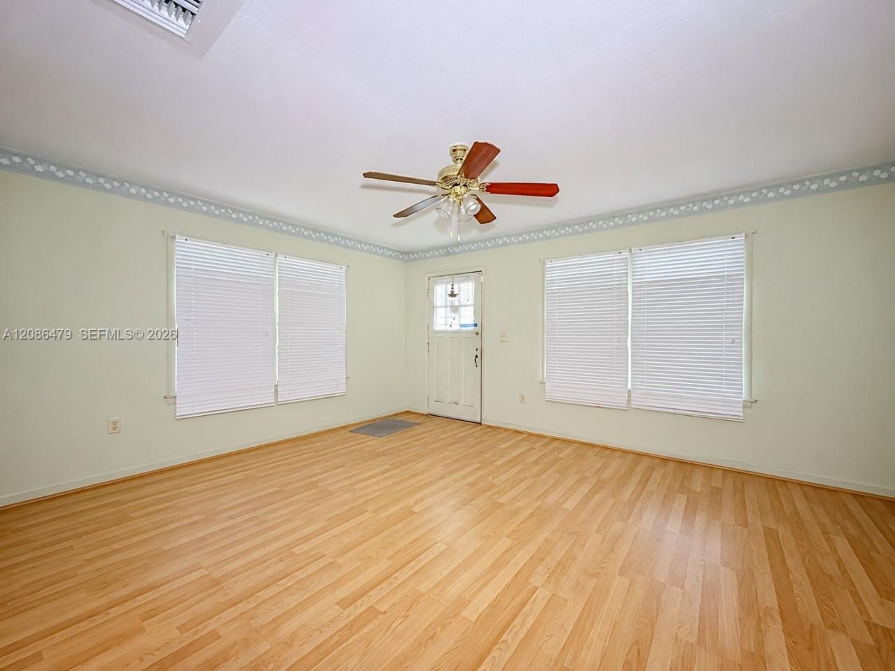 1580 NE 132nd Rd, North Miami, FL 33161 Photo
