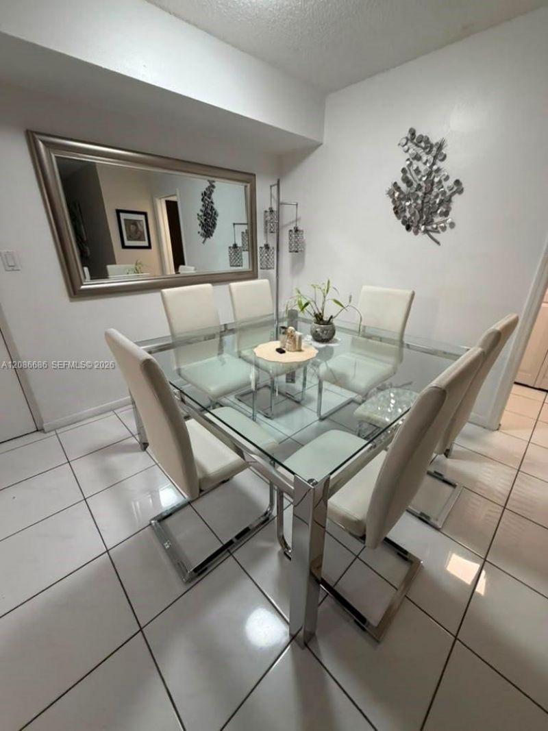 5033 NW 7th St, Unit 312, Miami, FL 33126 Photo