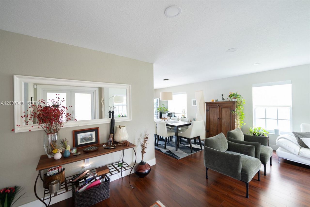 13832 NW 22nd St, Sunrise, FL 33323 Photo