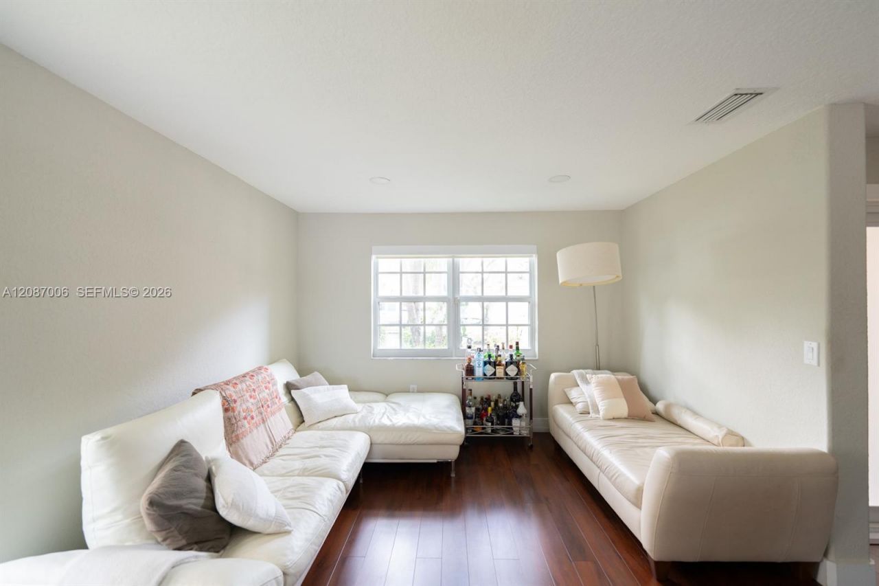 13832 NW 22nd St, Sunrise, FL 33323 Photo