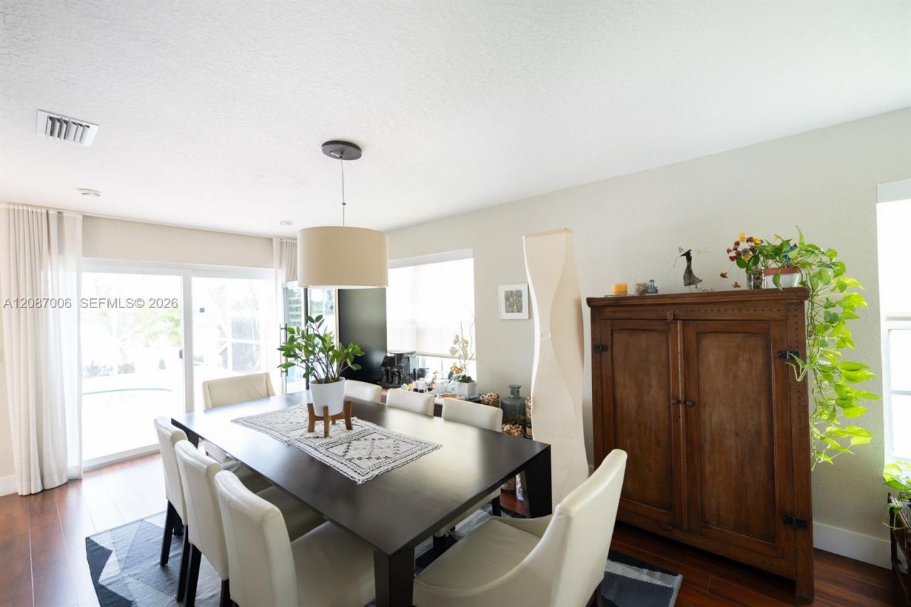 13832 NW 22nd St, Sunrise, FL 33323 Photo