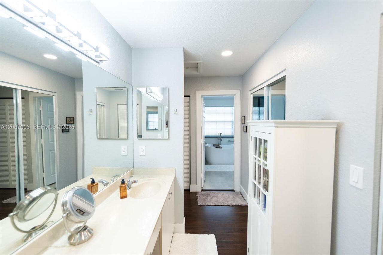 13832 NW 22nd St, Sunrise, FL 33323 Photo