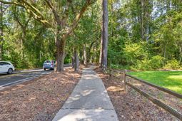 923 Long Point Road photo 4