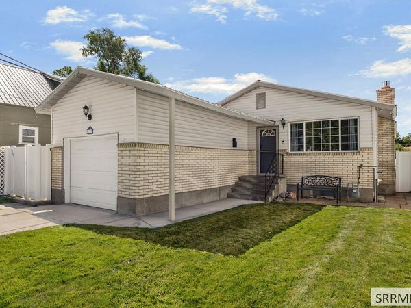 71 N 3rd W, REXBURG, ID 83440